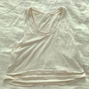 Lululemon crop top